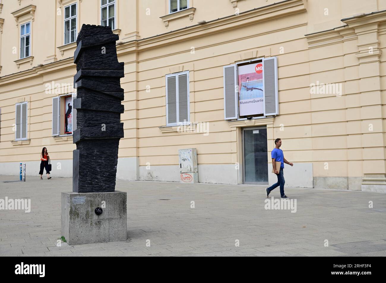 Vienne, Autriche. 16 août 2023. Monument Marcus Omofuma sur la place des droits de l'homme à Vienne Banque D'Images