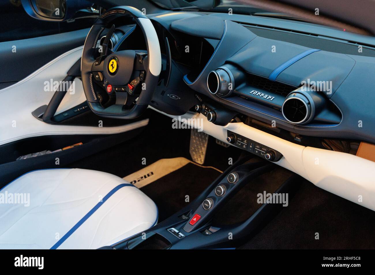 Intérieur Ferrari 812 Banque D'Images