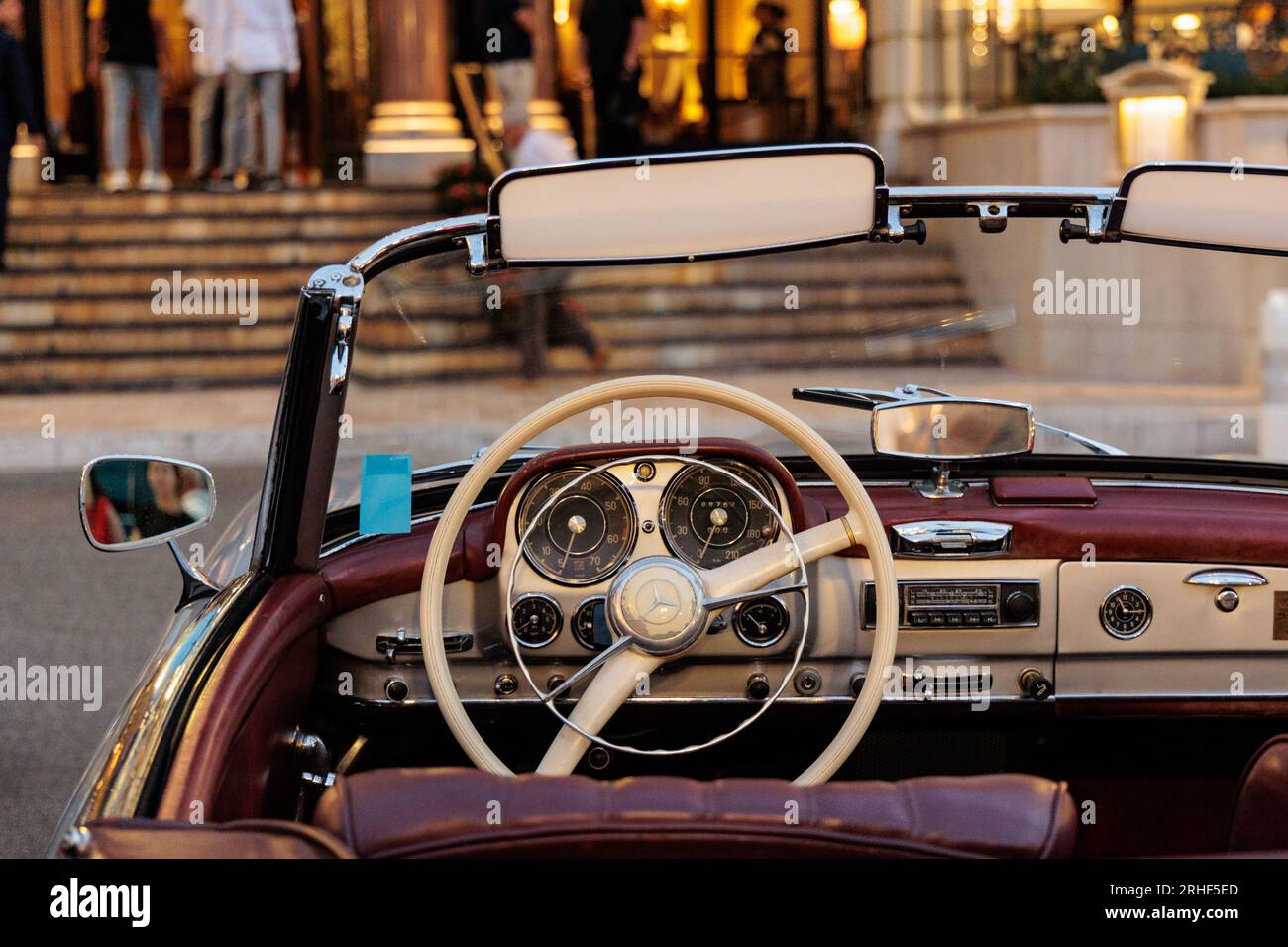 Vue intérieure de la Mercedes 190 SL cabriolet 1958 Banque D'Images