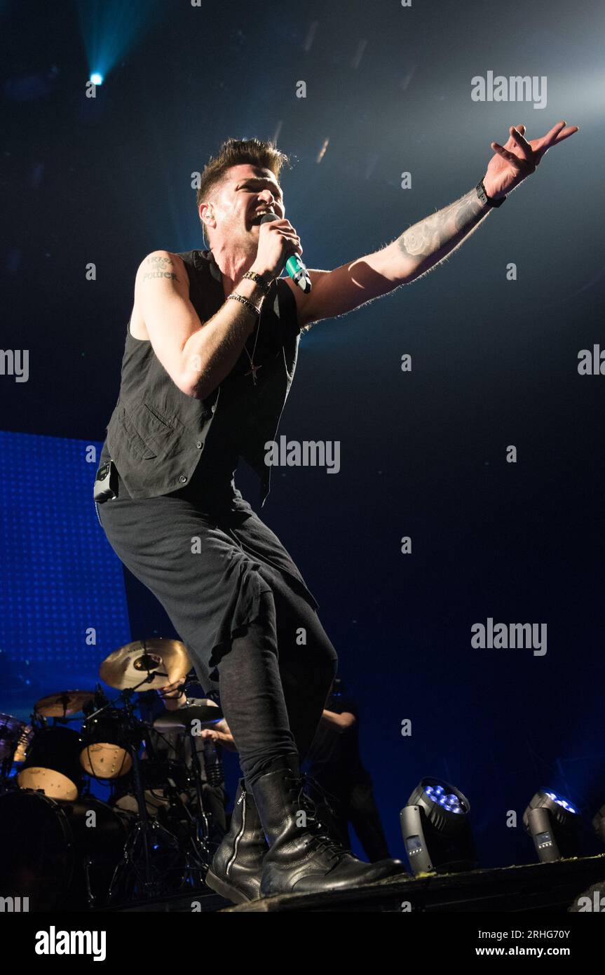 Londres, Royaume-Uni. 13 mars 2015. Le chanteur principal Danny O'Donoghue du groupe de rock irlandais The script se produit à la Wembley Arena. Crédit : Justin ng/Alamy Banque D'Images