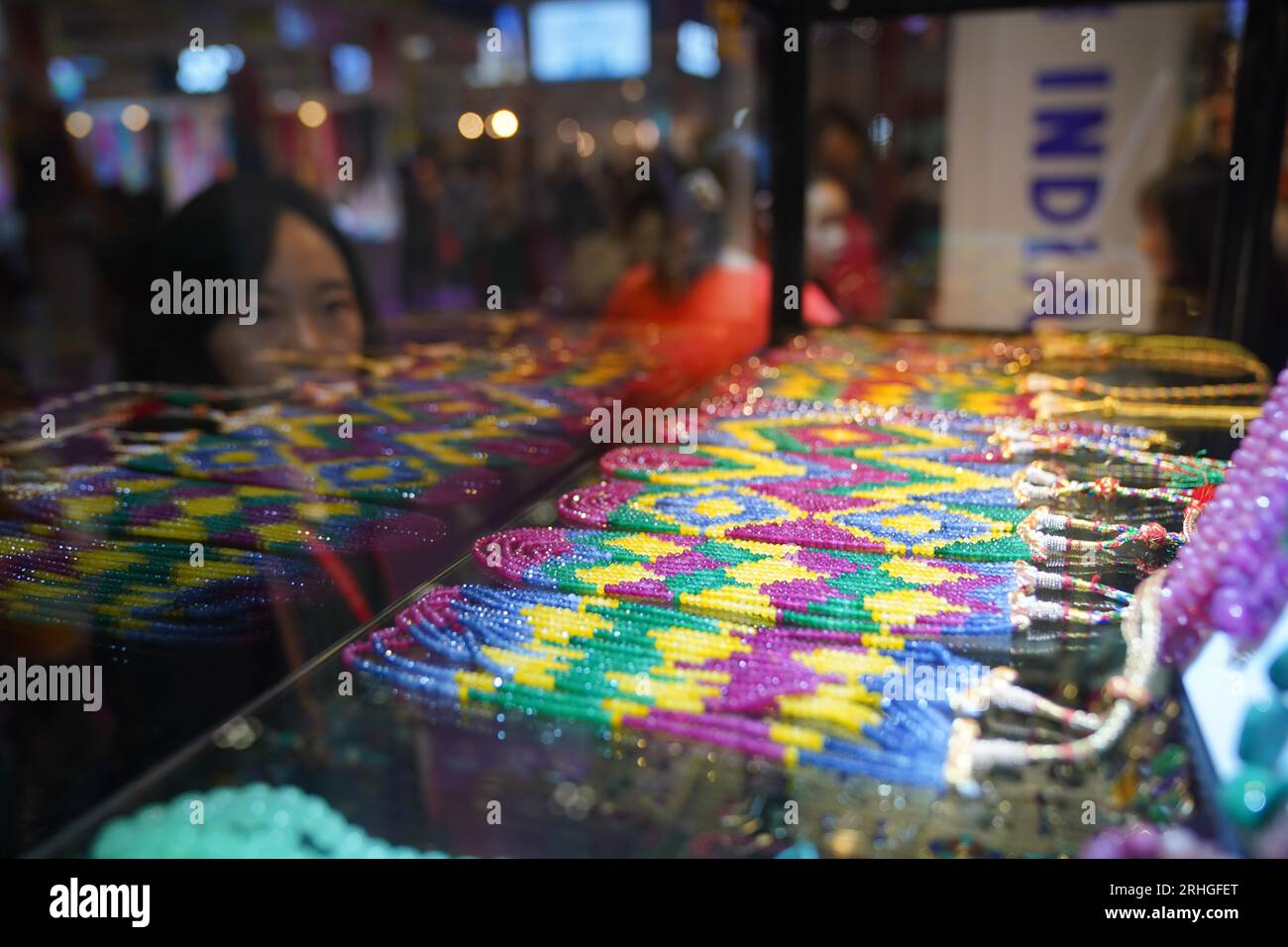 **CHINE CONTINENTALE, HONG KONG, MACAO ET TAIWAN OUT** les produits de l'Inde sont exposés à la septième exposition Chine-Asie du Sud à Kunming City, au sud-est Banque D'Images