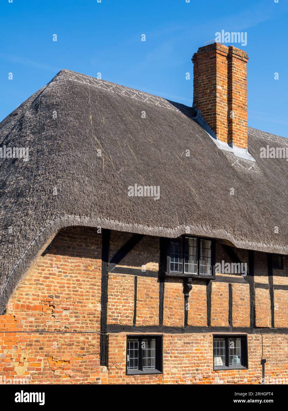 Chaume, Cottage, bâtiment Tudor, avec structure en bois exposée, la rue, ancienne base, Basingstoke, Hampshire, Angleterre, Royaume-Uni, GB. Banque D'Images