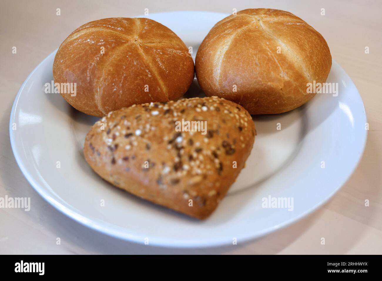 Kaarst, Ikea Einrichtungshaus in Kaarst, 20.02.2022 Brötchen und Frühstück zum Mehrkornbrötchen im Restaurant im IKEA Einrichtungshaus in Kaarst BEI Düsseldorf Foto : Norbert Schmidt,Düsseldorf Banque D'Images