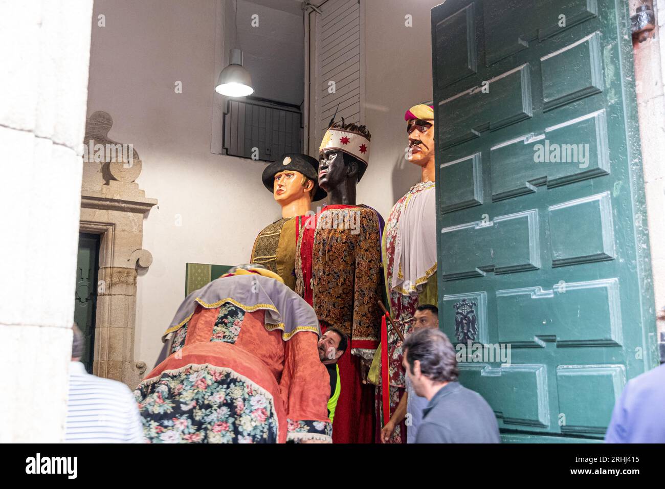 Santiago de Compostelle, Espagne. Les têtes géantes du Desfile de Cabezudos (Parade des têtes géantes) le jour de Dia del Apostol (jour des apôtres) Banque D'Images