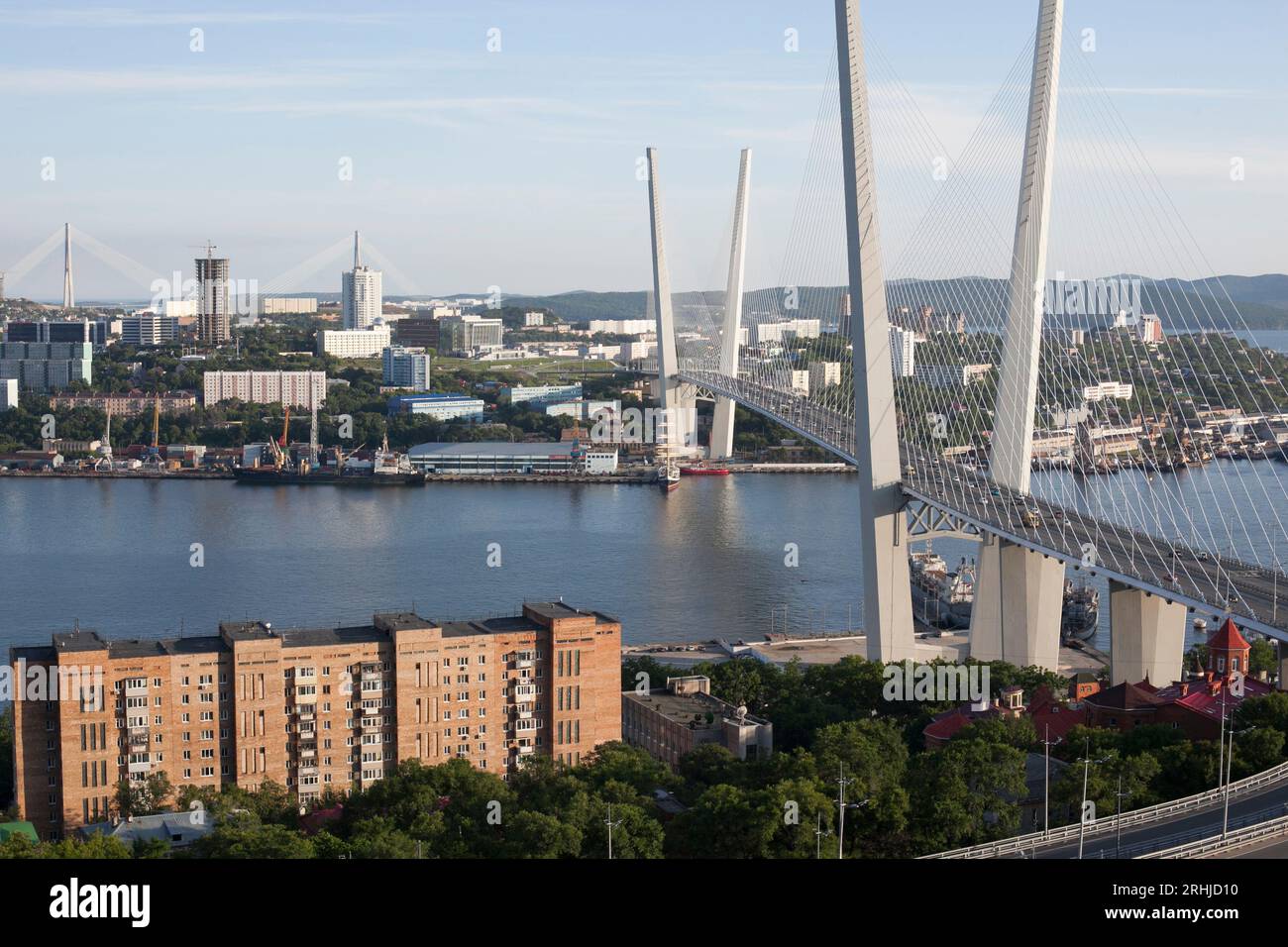 Un pont à Vladivostok, sur la côte Pacifique de la Russie. Banque D'Images