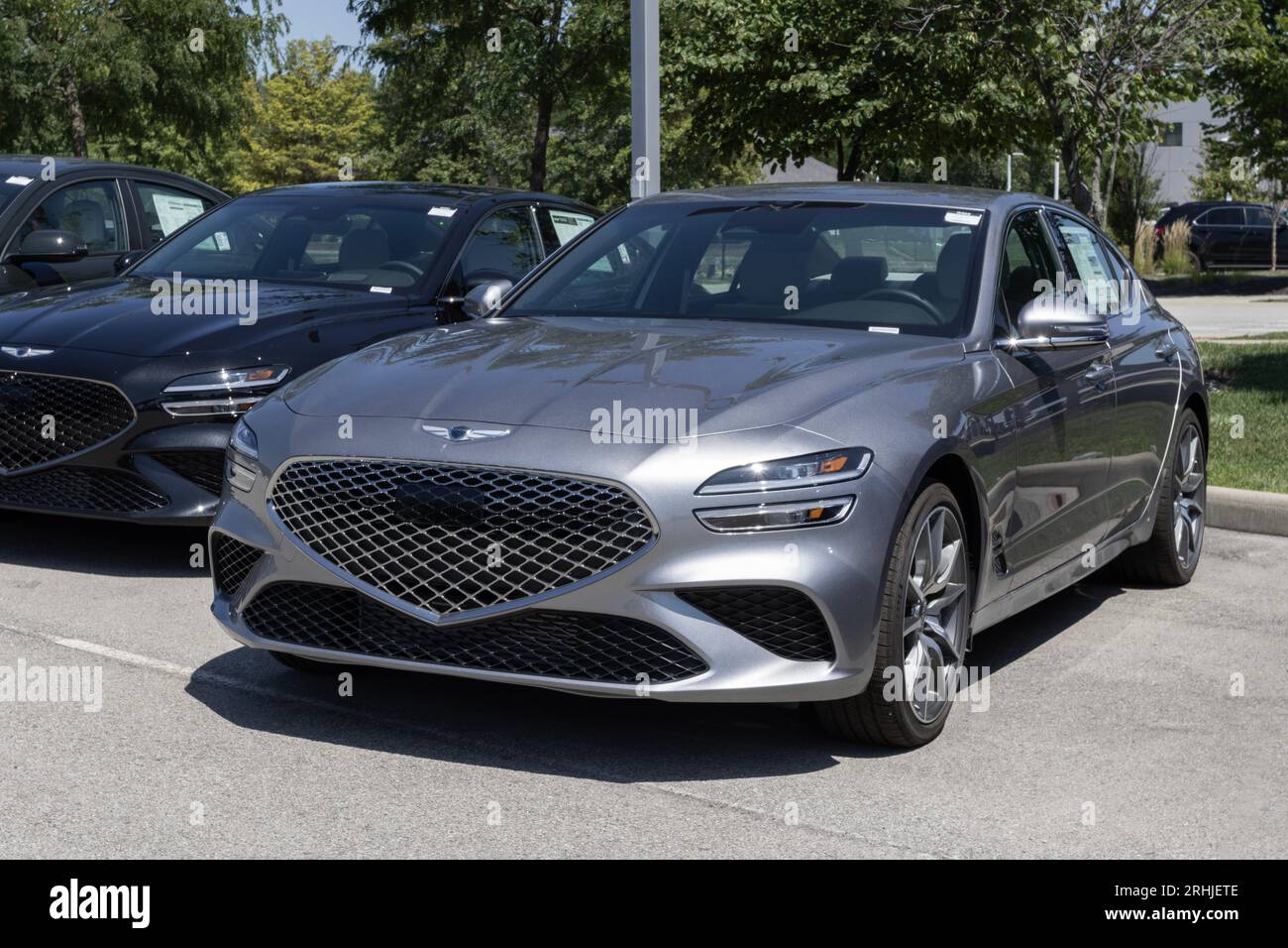 Indianapolis - 16 août 2023 : présentation de la berline sport de luxe Genesis Hyundai G70 chez un concessionnaire. Le Genesis G70 est équipé d'un moteur turbo de 2,0 litres de 252 ch. Banque D'Images