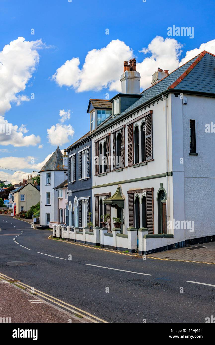 L'architecture élégante des maisons en bord de mer à Budleigh Salterton, Devon, Angleterre, Royaume-Uni Banque D'Images