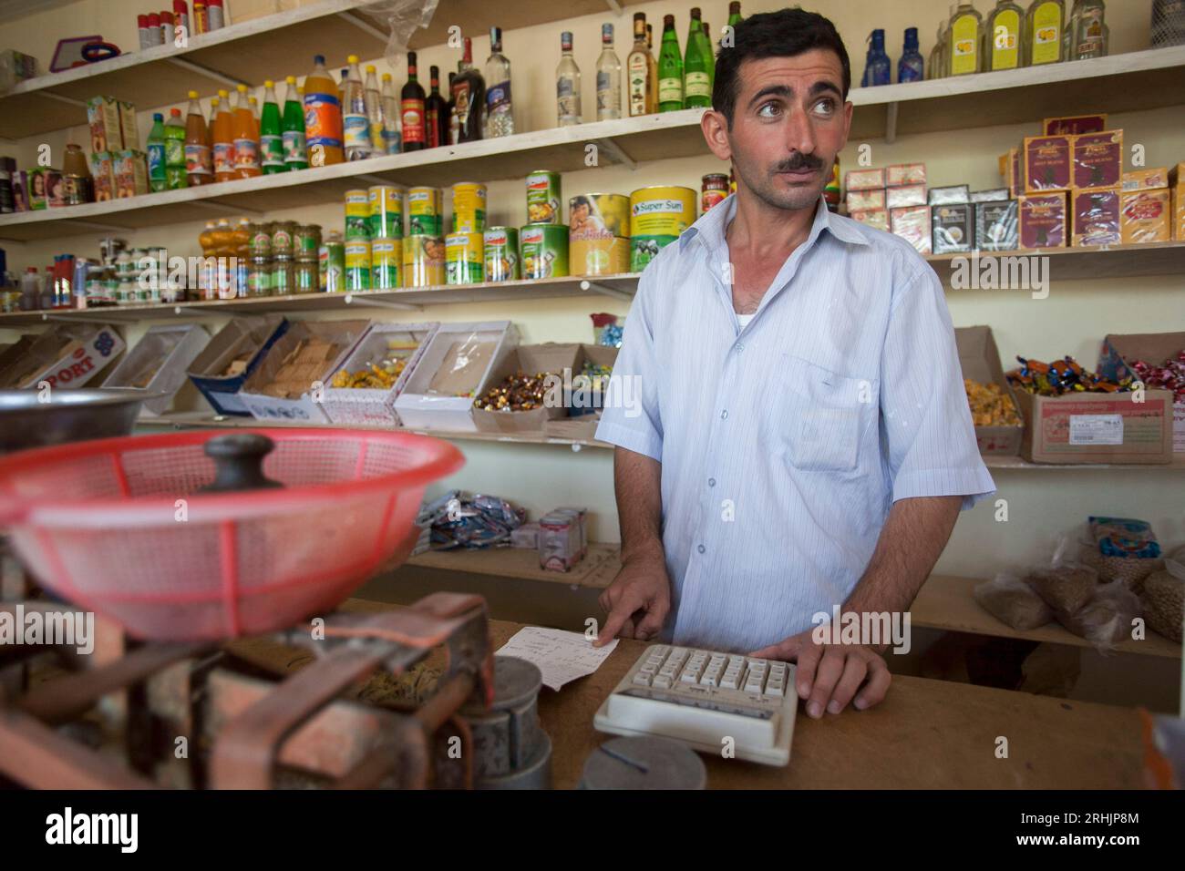 Un commerçant à Agjabedi, Azerbaïdjan. Banque D'Images