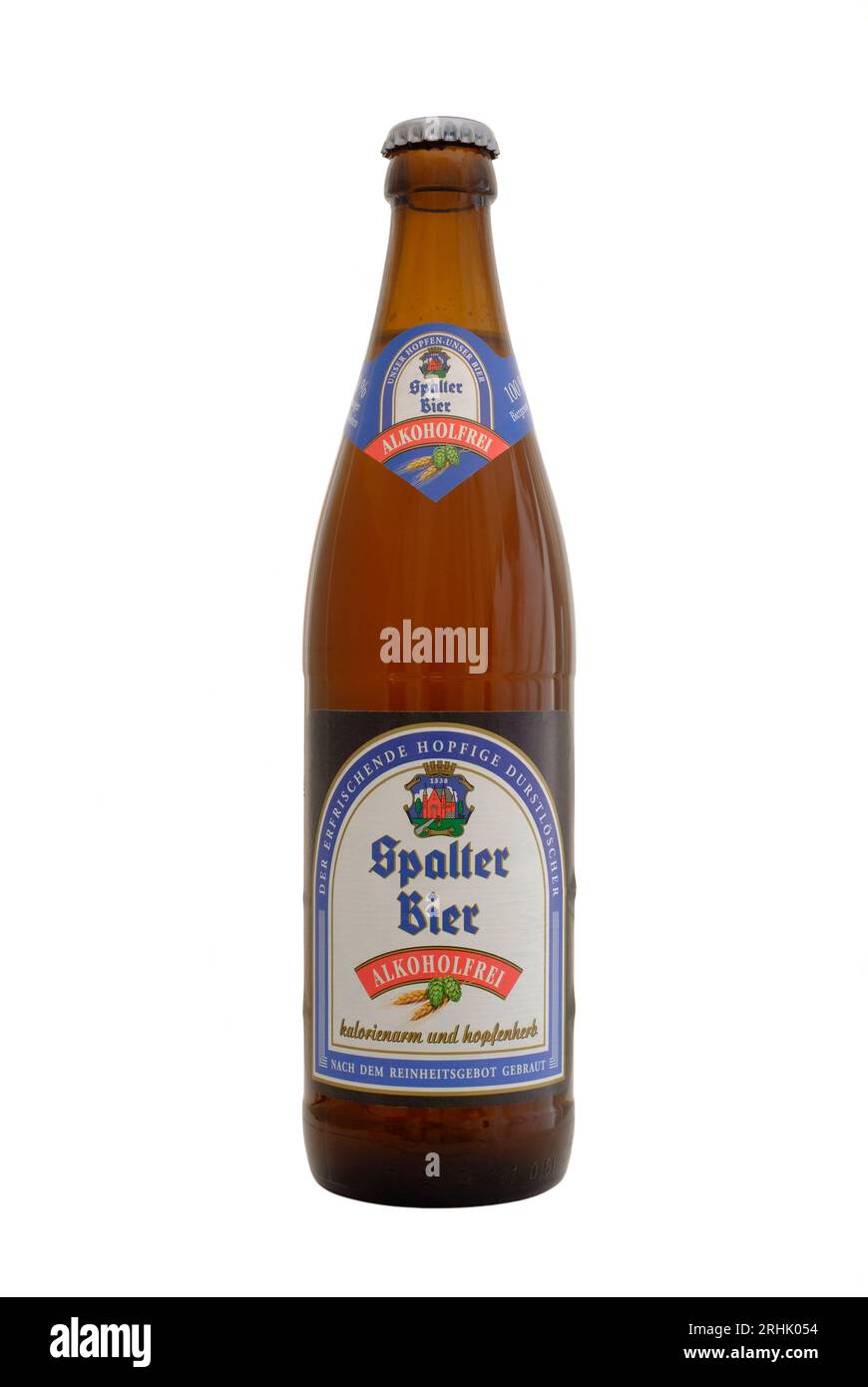 bouteille de spalter allemand alkohol frei bière sans alcool découpée sur fond blanc Banque D'Images