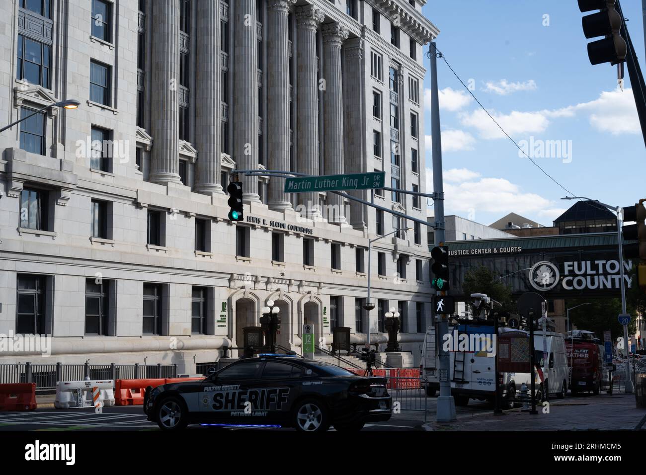 Atlanta, Géorgie. 17 août 2023. Palais de justice du comté de Fulton. L’ancien président Donald Trump a été inculpé par un grand jury. Usage éditorial uniquement. Banque D'Images