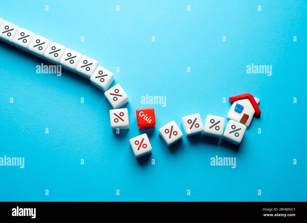 Incapacité de payer l'hypothèque sur la maison. Incapacité à entretenir le logement. Il est nécessaire de reconsidérer la faisabilité de passer à un moins cher ou Banque D'Images