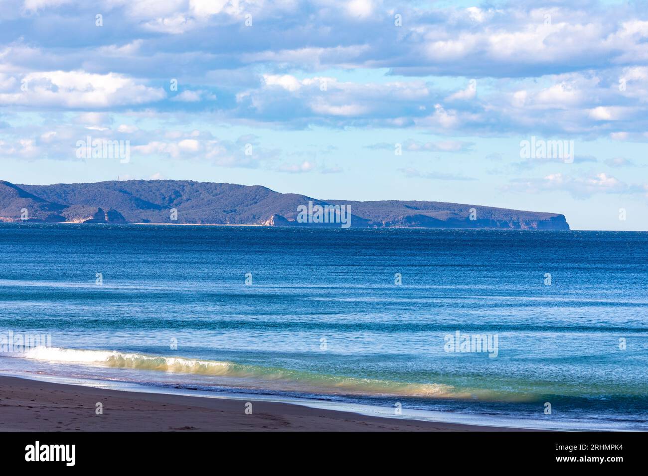 Côte centrale de la Nouvelle-Galles du Sud et parc national de Bouddi vue de Palm Beach sur les plages du nord de Sydney, Nouvelle-Galles du Sud, Australie Banque D'Images