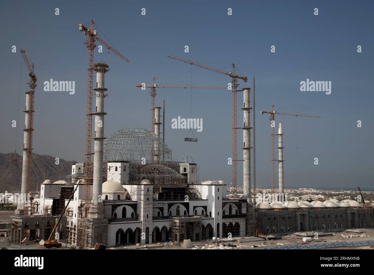 Émirats arabes Unis, Fujairah, mosquée Sheikh Zayed en construction (mai 2012). Banque D'Images
