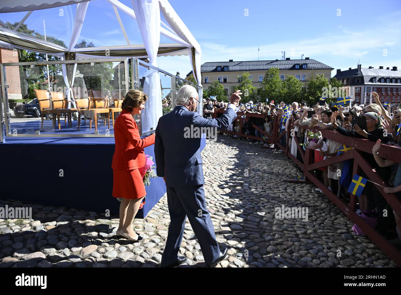 Le roi Carl XVI Gustaf et la reine Silvia lors de la visite royale dans le comté de Falun en Suède, le 17 août 2023, pour marquer le 50e jubilé de SM le roi. Photo : Anders Wiklund / TT / code 10040 Banque D'Images