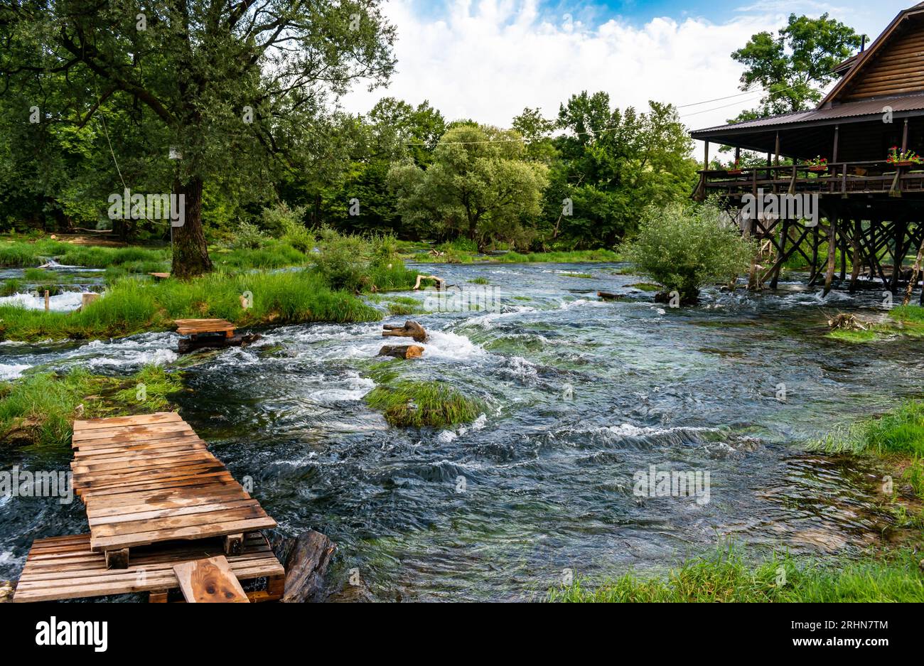 Belle rivière una en Bosnie-Herzégovine Banque D'Images