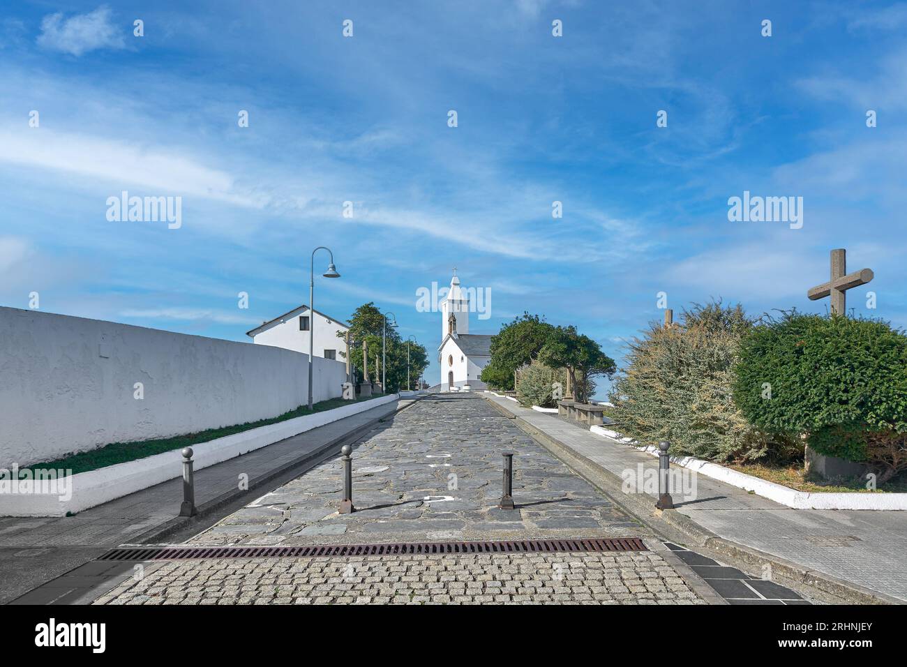 Ermita de la Virgen de la Blanca ou Ermita de la Atalaya, à Luarca, Asturies, Espagne est situé sur le promontoire du même nom Banque D'Images