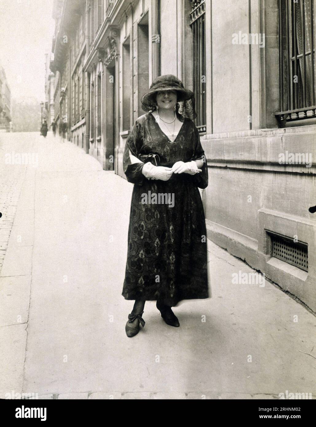 Portrait en pieds de Louise Weiss. Banque D'Images