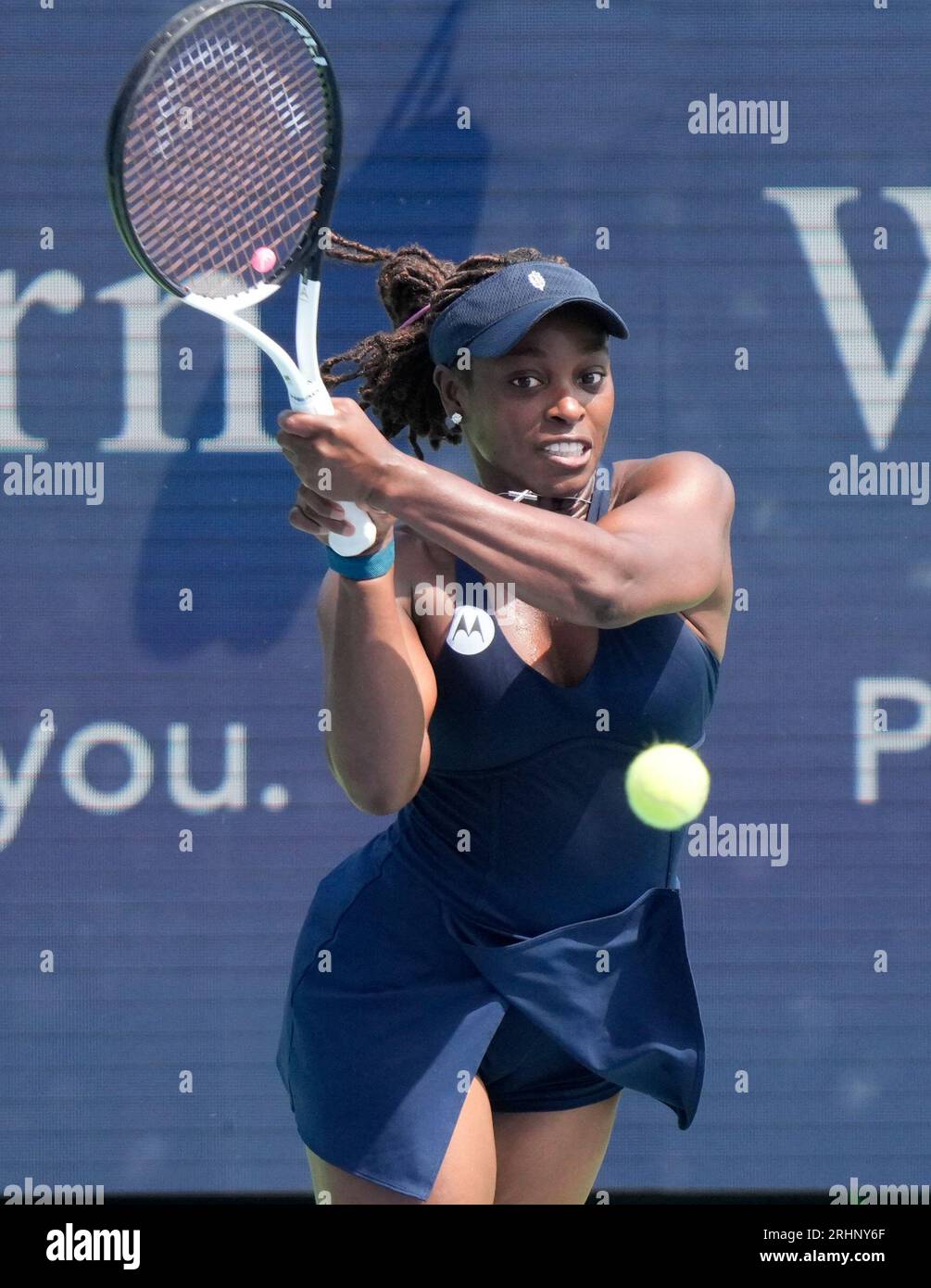 16 août 2023 : Sloane Stephens (USA) perd contre Marketa Vondrousova (CZE), 7-5, 6-3 à l'Open de Western & Southern au Lindner Family tennis Center à Mason, Ohio, {USA} © Leslie Billman/Tennisclix/Cal Sport Media Banque D'Images