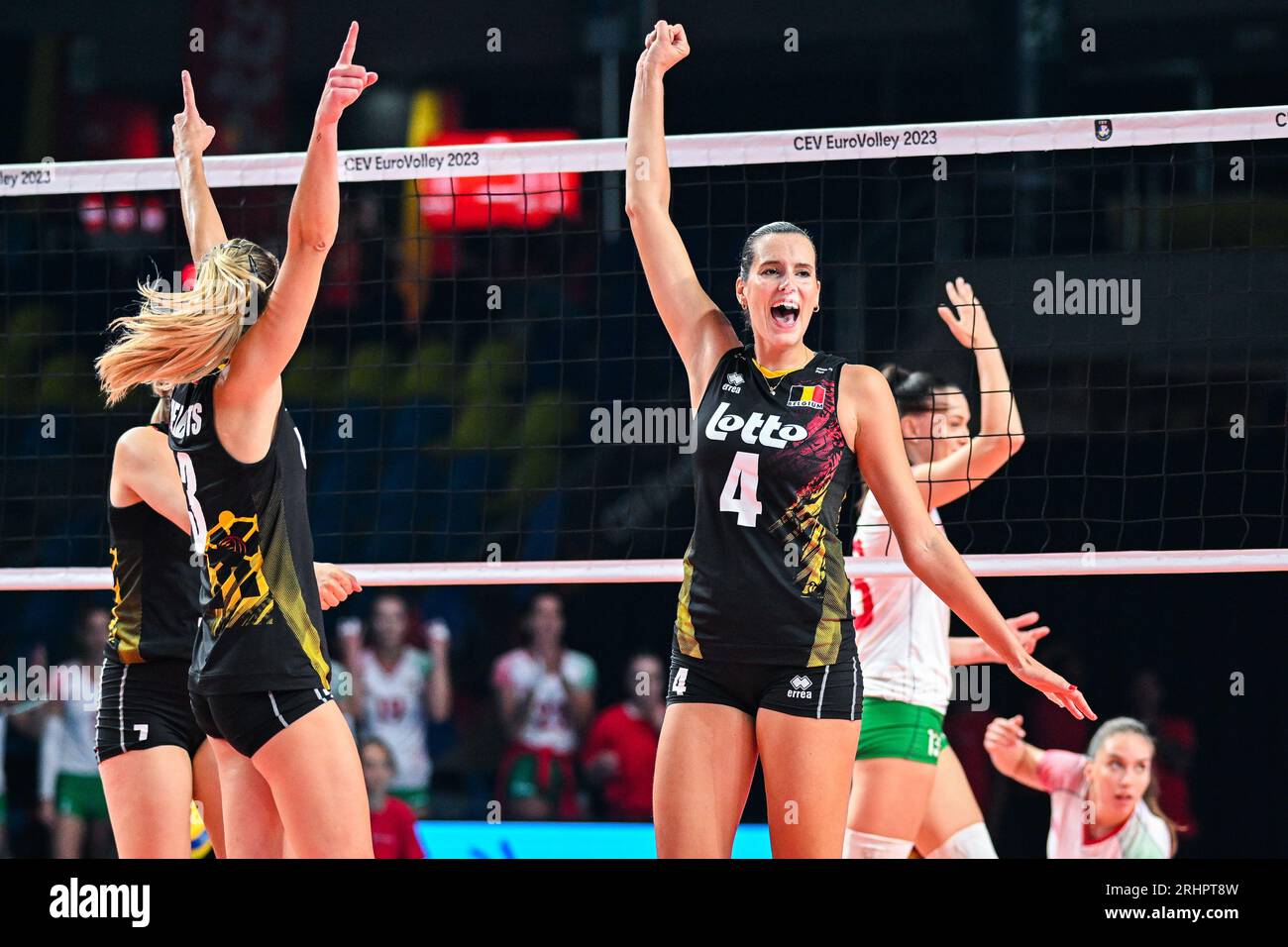 Gand, Belgique. 17 août 2023. Nathalie Lemmens (4 ans) de Belgique photographiée lors d'un match de volleyball entre les équipes nationales féminines de Hongrie et de Belgique, connues sous le nom de Tigres jaunes, lors du premier match du Championnat d'Euro volley CEV dans la poule A, le jeudi 17 août 2023 à Gand, BELGIQUE . Crédit : Sportpix/Alamy Live News Banque D'Images