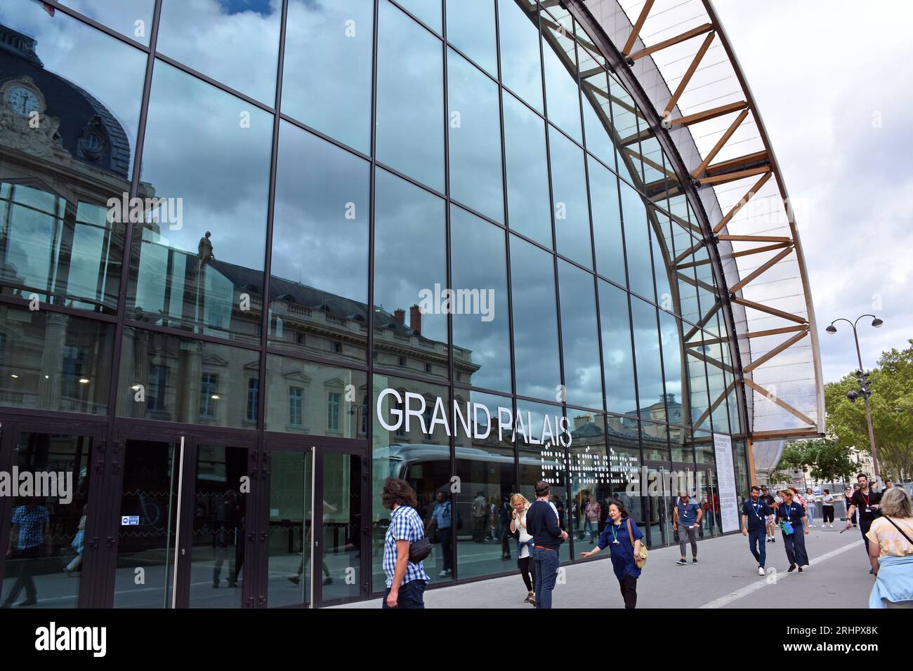 Le Palais Epherème, une salle d'exposition temporaire dans le champ de Mars, Paris, pour abriter des expositions temporaires pendant la rénovation du Grand Palais Banque D'Images