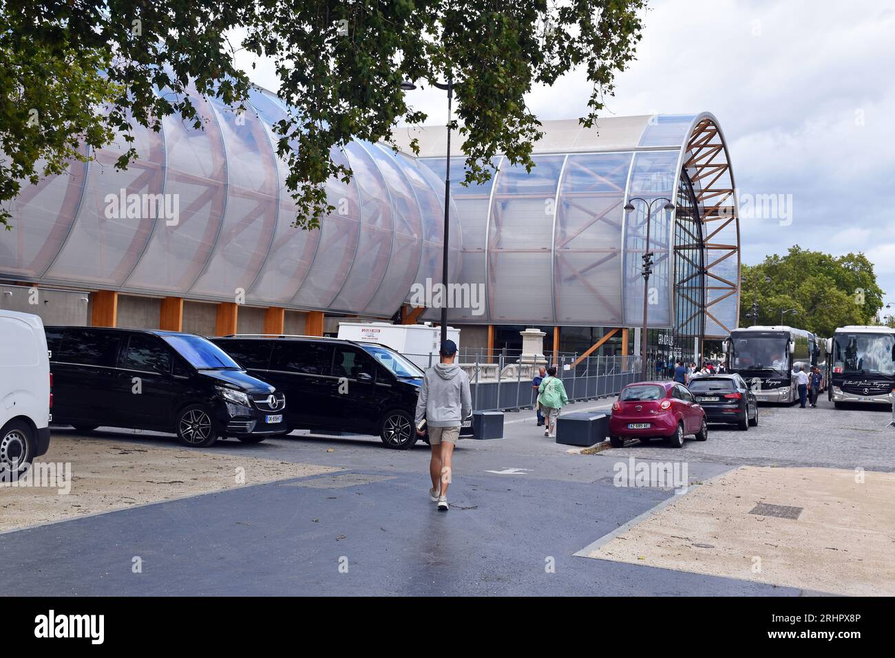 Le Palais Epherème, une salle d'exposition temporaire dans le champ de Mars, Paris, pour abriter des expositions temporaires pendant la rénovation du Grand Palais Banque D'Images