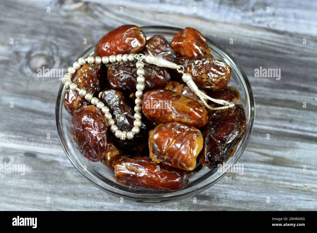 Date de taille moyenne Banque de photographies et d’images à haute ...