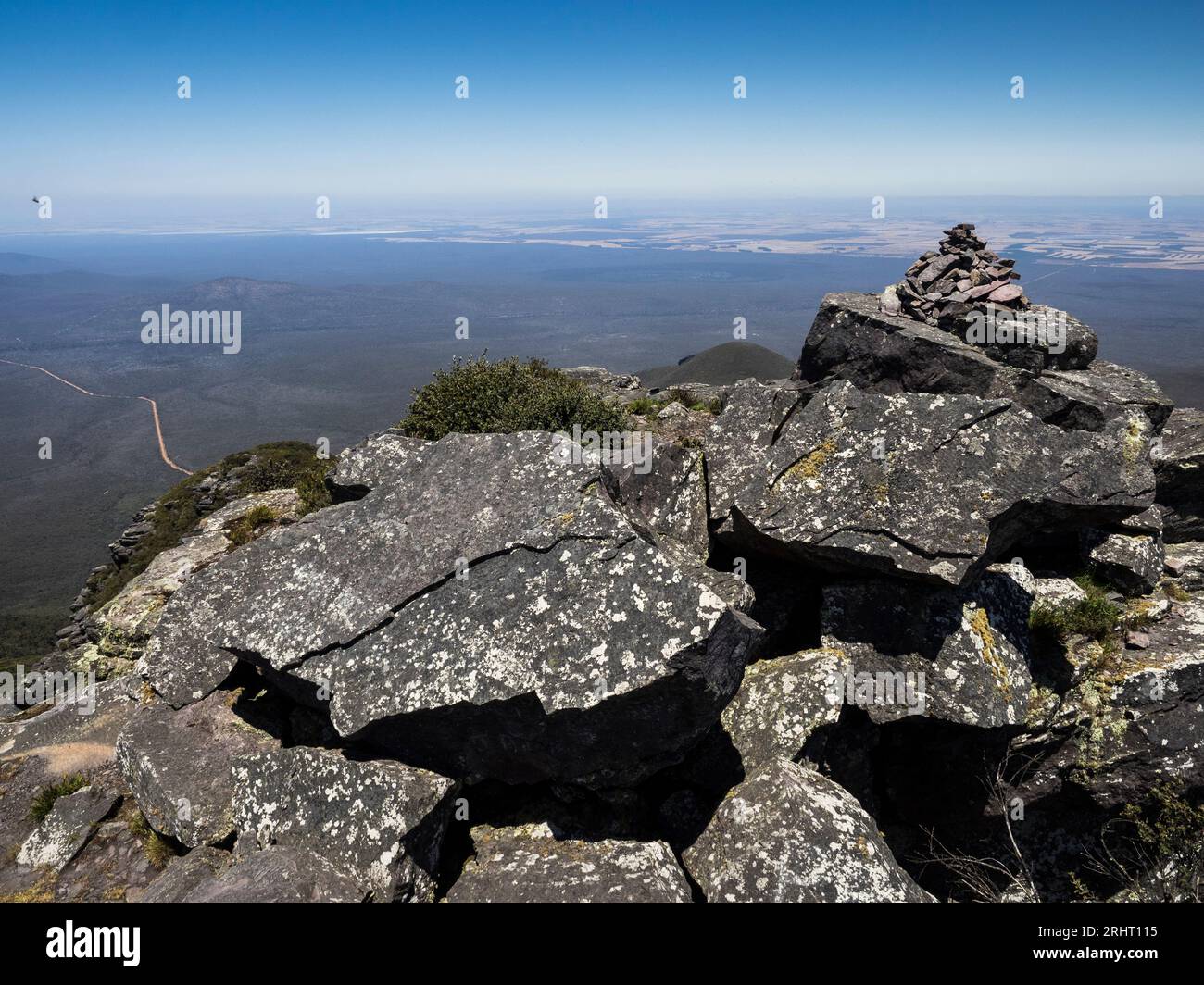 Vue depuis le sommet Toolbrunup Peak (1052m), Stirling Ranges National Park, Australie occidentale Banque D'Images