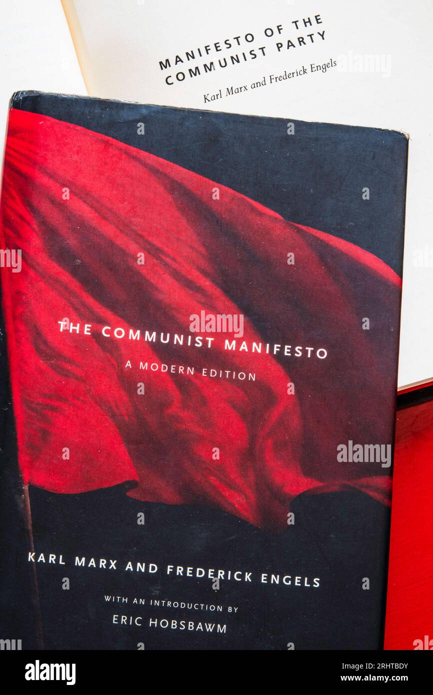 Le manifeste communiste a été écrit par Karl Marx et Frederick Engels dans les années 1800 Banque D'Images