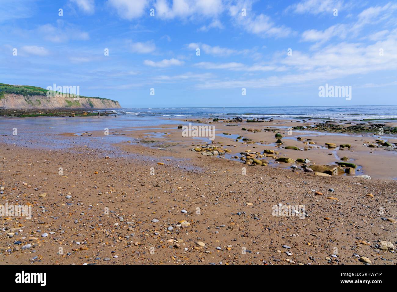 Plage de Robin Hoods Bay dans le North Yorkshire. Banque D'Images
