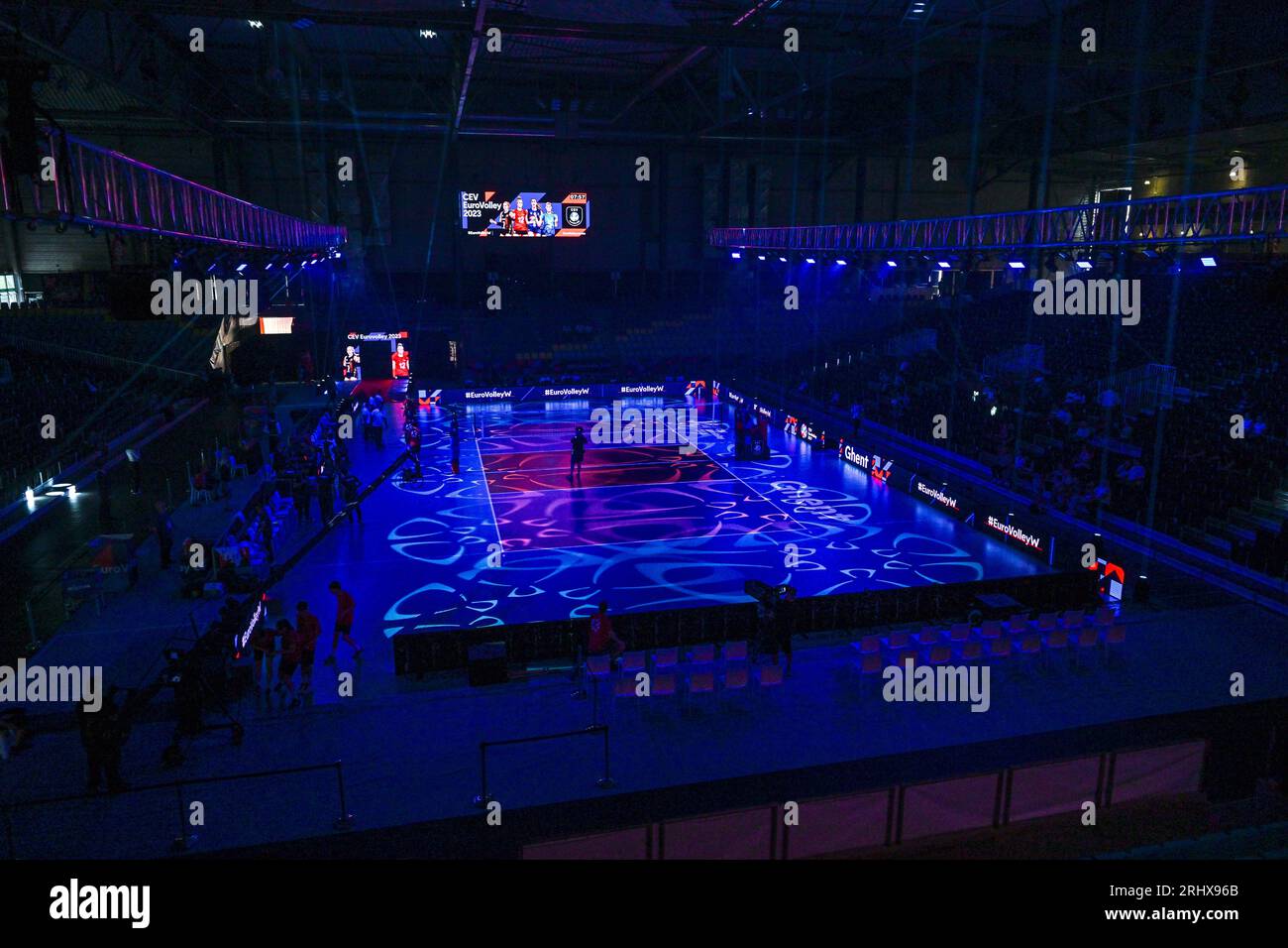 Gand, Belgique. 18 août 2023. Topsporthal Gent photographié avant un match de volleyball entre les équipes nationales féminines de Serbie et d'Ukraine lors du deuxième match du Championnat d'Euro volley CEV dans la poule A, le samedi 18 août 2023 à Gand, BELGIQUE . Crédit : Sportpix/Alamy Live News Banque D'Images