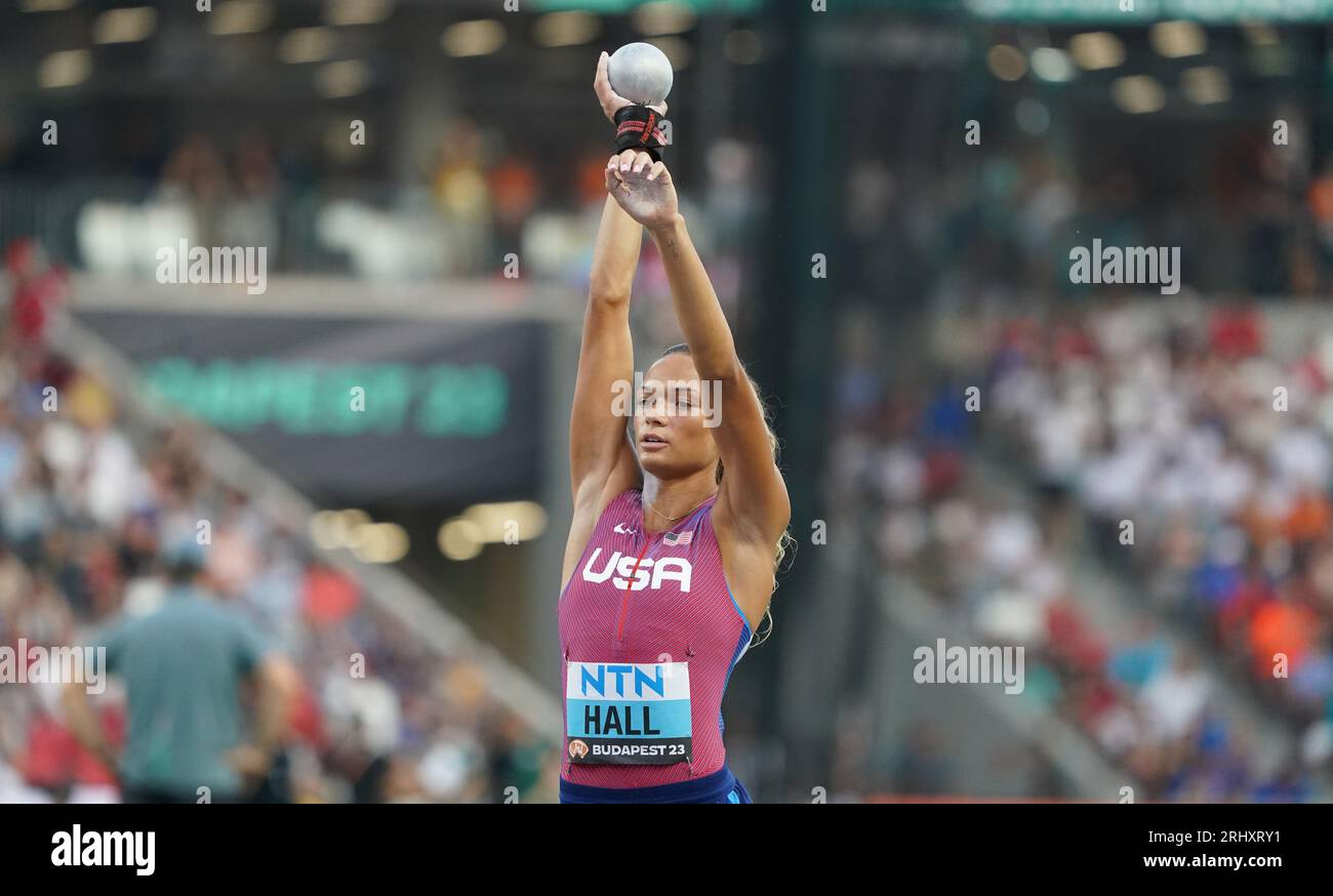 Budapest, Hongrie. 19 août 2023. Athlétisme : Championnats du monde, heptathlon, 200 m, femmes, au National Athletics Center. Anna Hall (USA) en action. Crédit : Marcus Brandt/dpa/Alamy Live News Banque D'Images