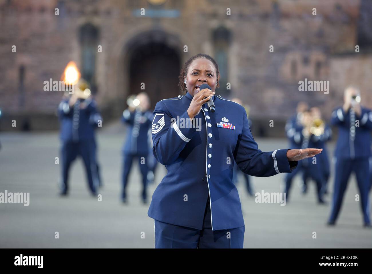 Édimbourg, Royaume-Uni, 18 août 2023 : The United States Air Force Band au Royal Edinburgh Military Tattoo au château. Photo : Terry Murden DBMS / Alamy Banque D'Images