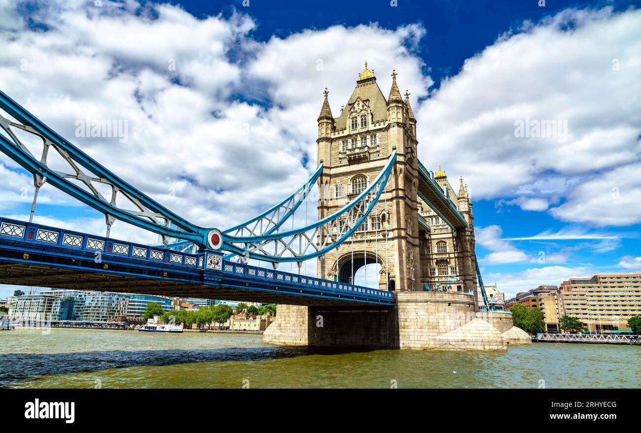 Tower Bridge sur la Tamise à Londres, en Angleterre Banque D'Images