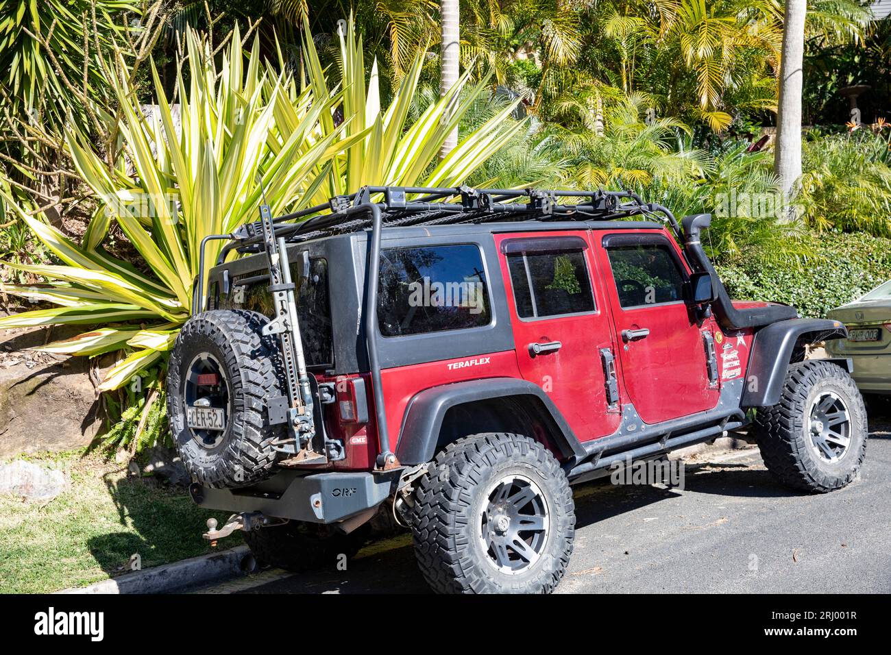Modèle 2011 Jeep 4WD véhicule en marron garé à Sydney, NSW, Australie et mis en place pour la conduite hors route Banque D'Images