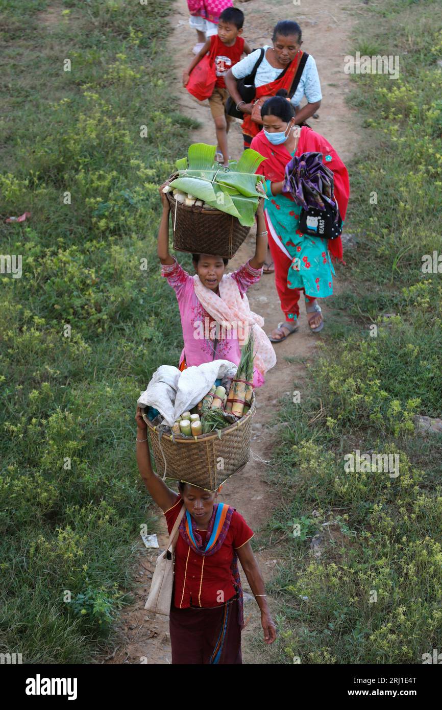 Rangamati, Bangladesh - 26 juillet 2023 : vie quotidienne des populations tribales dans le district de Rangamati dans les collines de Chittagong, Bangladesh. Banque D'Images