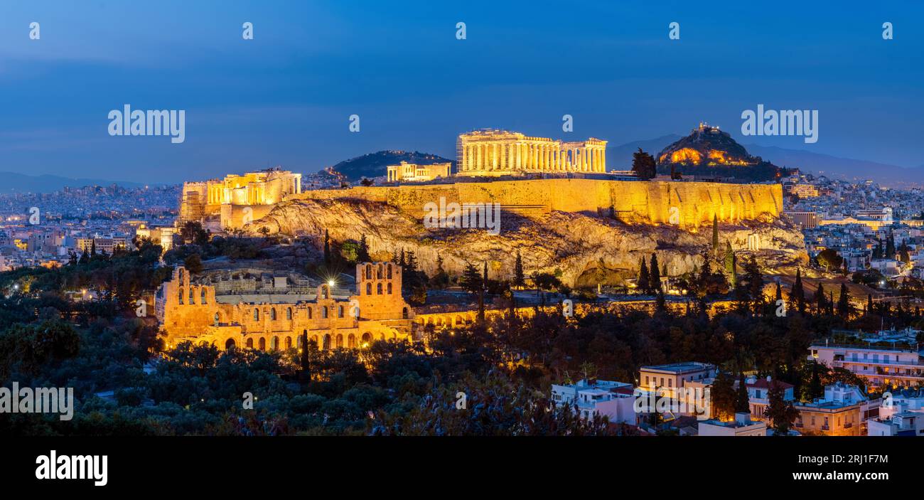 Vues sur les ruines du temple de Parthénon et la ville Acropolis, site classé au patrimoine mondial de l'UNESCO, Athènes, Grèce, Europe Banque D'Images