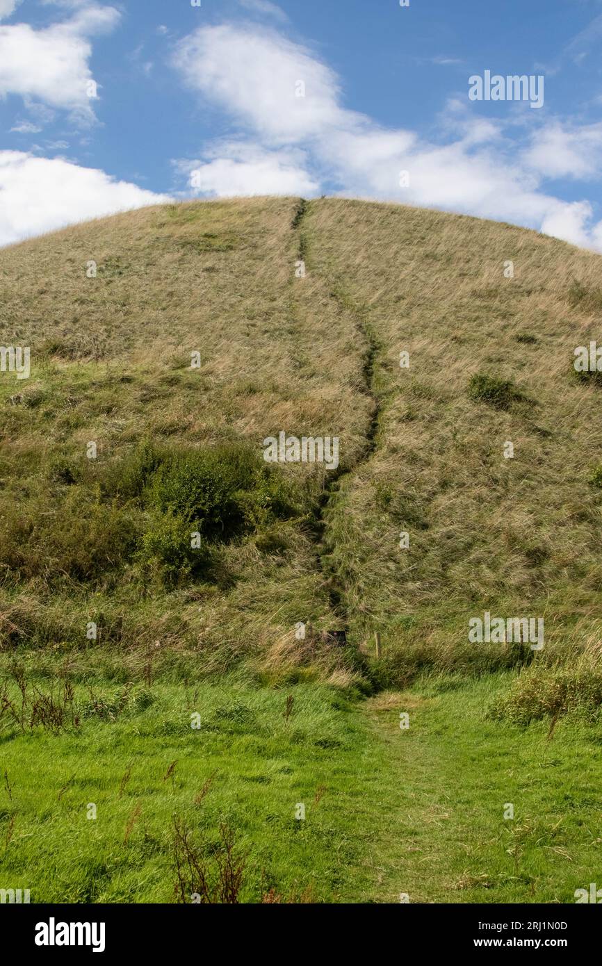 Silbury Hill un monticule néolithique, faisant partie du site du patrimoine mondial de l'UNESCO d'Avebury Banque D'Images