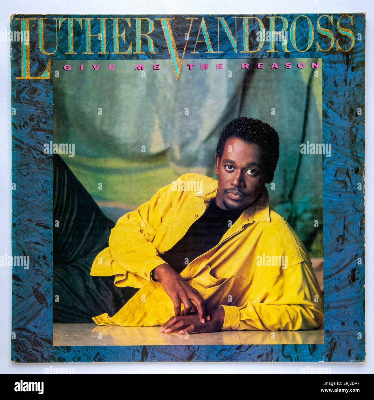 Reprise LP de Give Me the Reason, le cinquième album studio de Luther Vandross, sorti en 1986. Banque D'Images