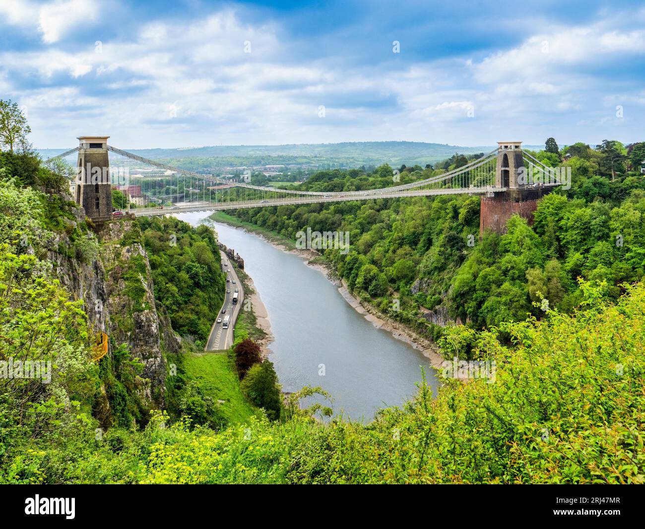 Le pont suspendu de Clifton, conçu par I K Brunel, traverse la gorge de l'Avon en aval du centre de Bristol. Banque D'Images