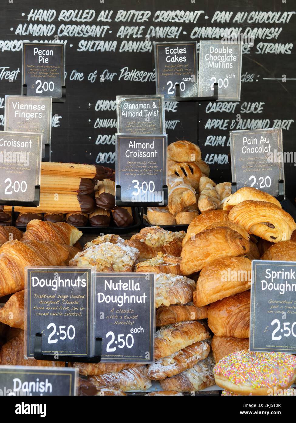 Stand de pain et de produits de boulangerie au Festival de la nourriture et des boissons de Banbury 2023 Banque D'Images