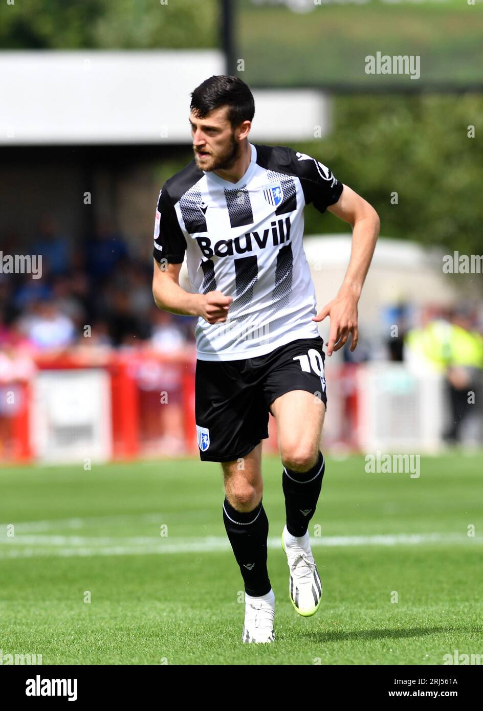 Ashley Nadesan de Gillingham lors du match Sky Bet EFL League Two entre Crawley Town et Gillingham au Broadfield Stadium , Crawley , Royaume-Uni - 19 août 2023 photo Simon Dack / Téléphoto Images à usage éditorial seulement. Pas de merchandising. Pour les images de football des restrictions FA et Premier League s'appliquent inc. Aucune utilisation Internet/mobile sans licence FAPL - pour plus de détails contacter football Dataco Banque D'Images