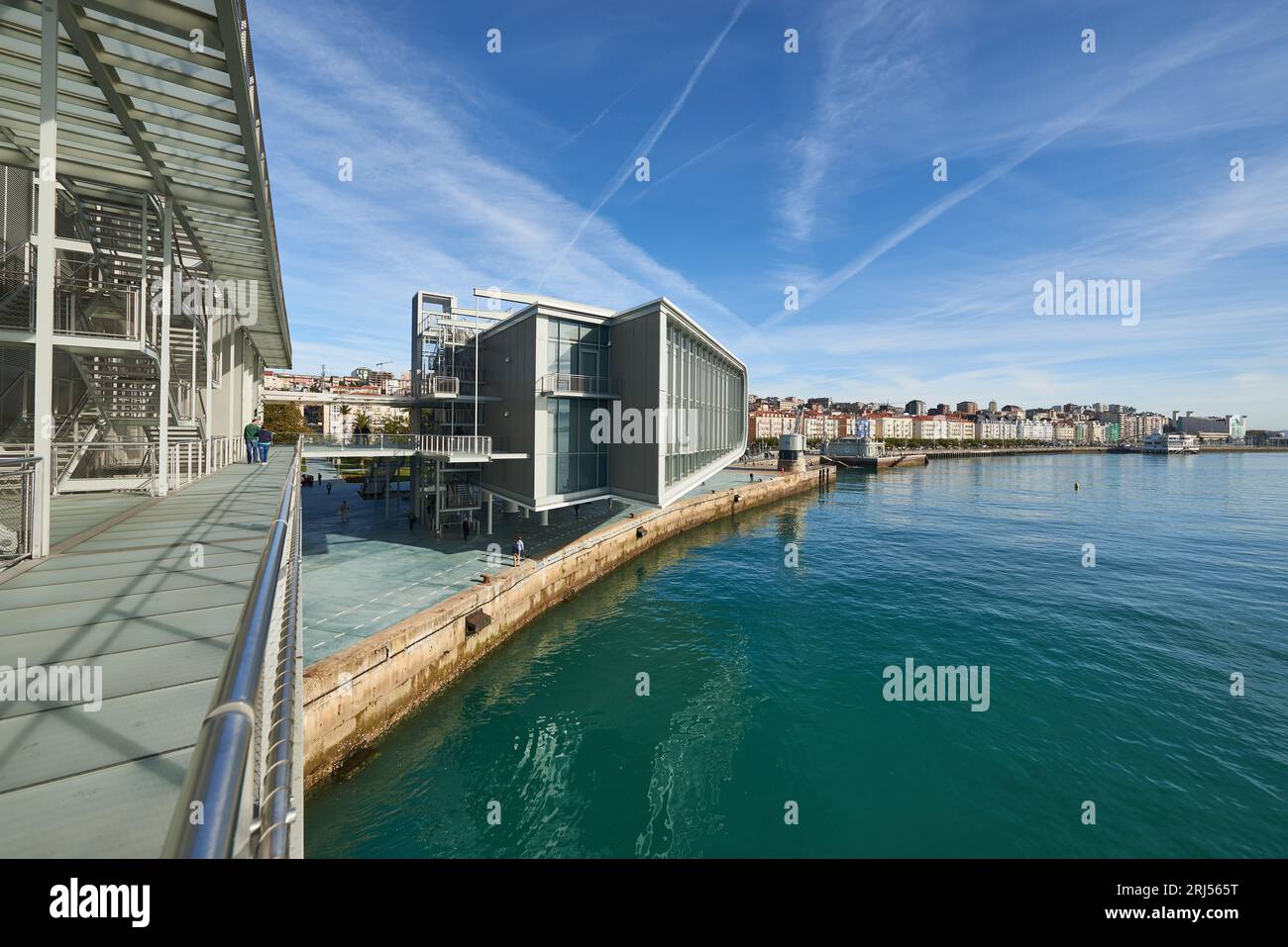 Musée du Centre Botin Art et Culture. Fondation Botin, architecte Renzo Piano. Santander, Mer de Cantabrique, Cantabrie, Espagne, Europe. Banque D'Images