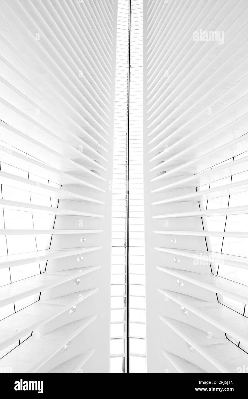 Une image vibrante de la gare du World Trade Center à New York, avec le bâtiment emblématique Banque D'Images