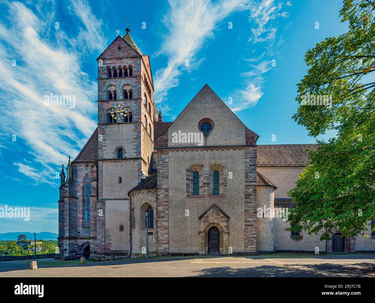 Roman Stephansmünster comme un point de repère sur la colline du château à Breisach, Breisgau, Baden-Wuerttemberg, Allemagne, Europe Banque D'Images