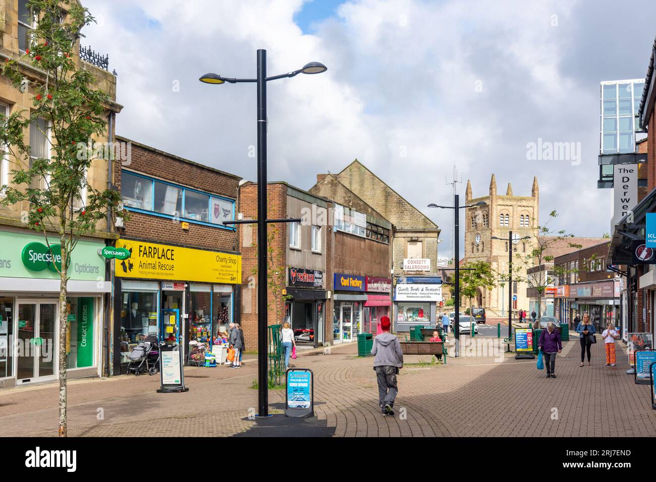 Pedestrianised Middle Street, Consett, comté de Durham, Angleterre, Royaume-Uni Banque D'Images