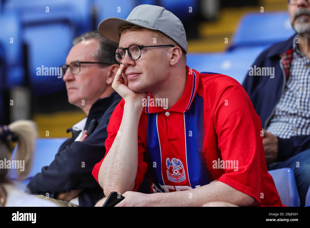 Les fans de Crystal Palace commencent à prendre place avant le match de Premier League Crystal Palace vs Arsenal à Selhurst Park, Londres, Royaume-Uni, le 21 août 2023 (photo de Mark Cosgrove/News Images) dans, le 8/21/2023. (Photo de Mark Cosgrove/News Images/Sipa USA) crédit : SIPA USA/Alamy Live News Banque D'Images