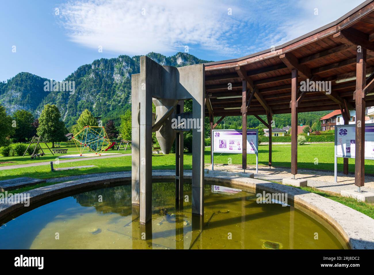 Unterach am Attersee : Monument d'une turbine Kaplan, en mémoire de Viktor Kaplan à Salzkammergut, Oberösterreich, haute-Autriche, Autriche Banque D'Images