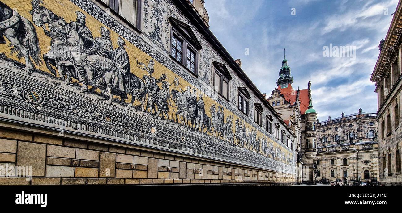 Procession du mur mural des Princes, Furstenzug à Dresde, Saxe en Allemagne Banque D'Images
