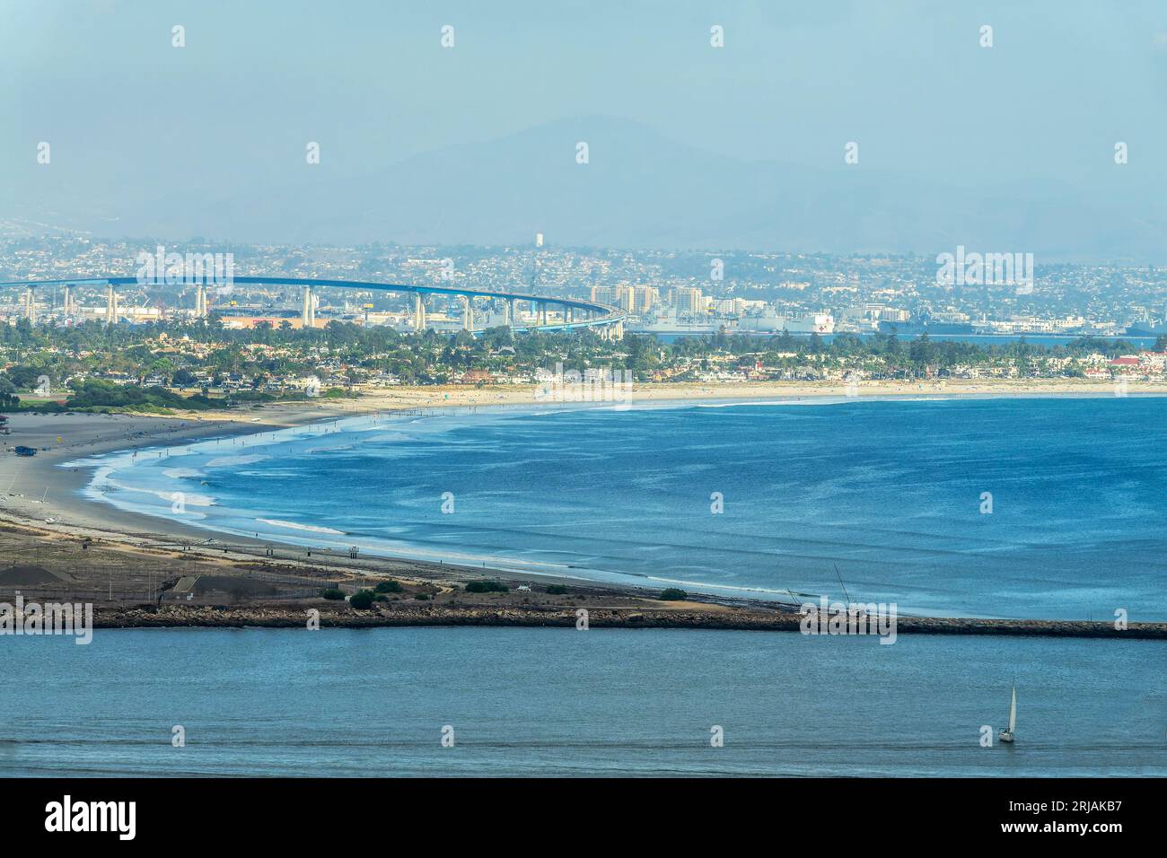 Vue sur l'île de Coronado, la plage et le pont, à San Diego, Californie Banque D'Images