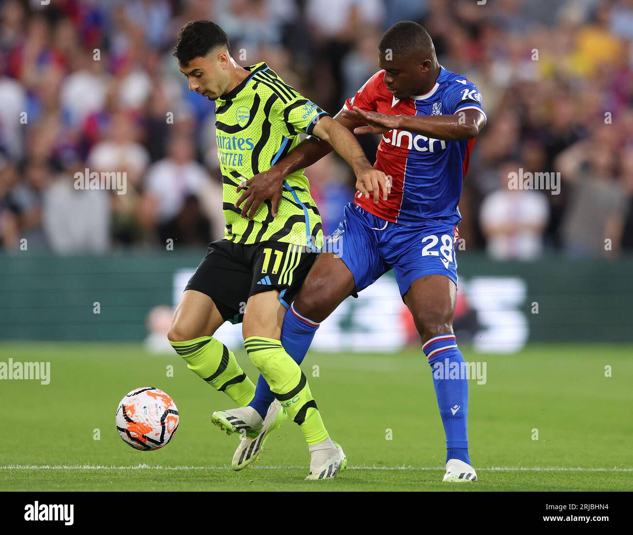 Londres, Royaume-Uni. 21 août 2023. Gabriel Martinelli d'Arsenal et Cheick Doucoure de Crystal Palace défient pour le ballon lors du match de Premier League à Selhurst Park, Londres. Le crédit photo devrait se lire : Paul Terry/Sportimage crédit : Sportimage Ltd/Alamy Live News Banque D'Images